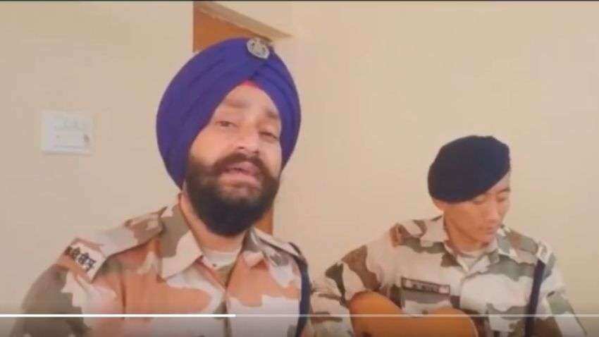 Republic Day 2022: ITBP constable dedicates 'Ab Tumhare Hawale Watan Saathiyo' to salute the nation on R-Day - Watch the video Republic Day 2022: ITBP constable dedicates 'Ab Tumhare Hawale Watan Saathiyo' to salute the nation on R-Day - Watch the video