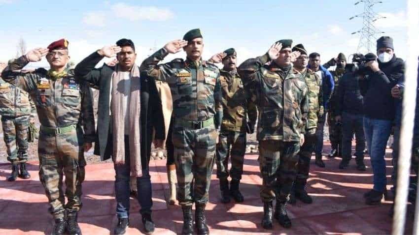 CHINAR CORPS IN COLLABORATION WITH PUNIT BALAN GROUP INAUGURATES HIGH MAST NATIONAL FLAG AT SHOPIAN ON REPUBLIC DAY