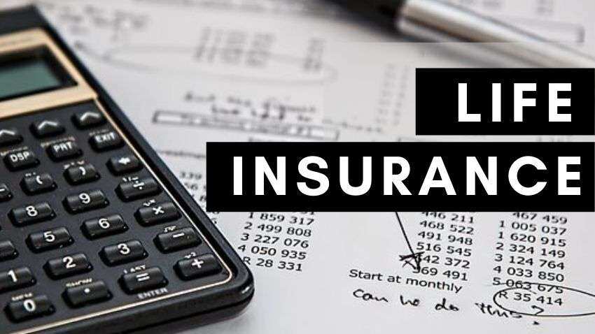 Economic Survey 2022: Covid brings life insurance penetration in India to global levels; industry logs Rs 628,731 crore premium income in FY21 Economic Survey 2022: Covid brings life insurance penetration in India to global levels; industry logs Rs 628,731 crore premium income in FY21