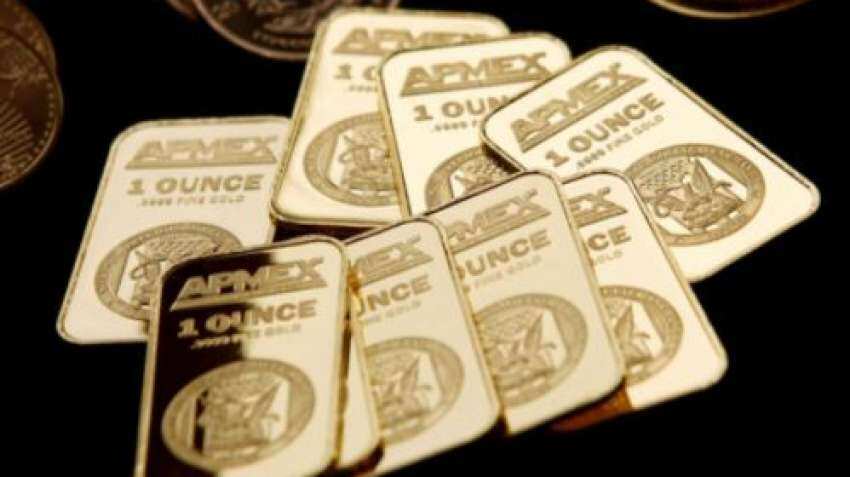 Gold flat as easing Ukraine tensions offset support from subdued yields