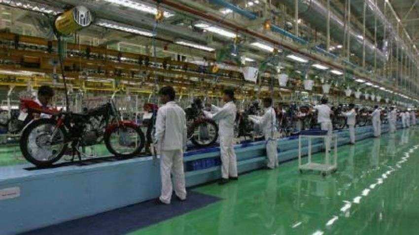 2-wheeler sales expected to dip by 8-10% this fiscal year - Check factors
