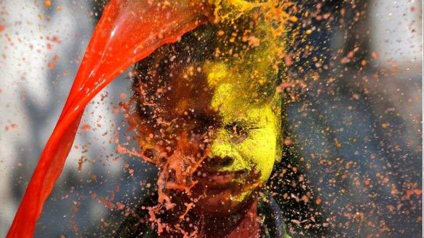 Happy Holi 2022: Send best Happy Holi WhatsApp stickers, GIFs, wishes, quotes, status and greetings