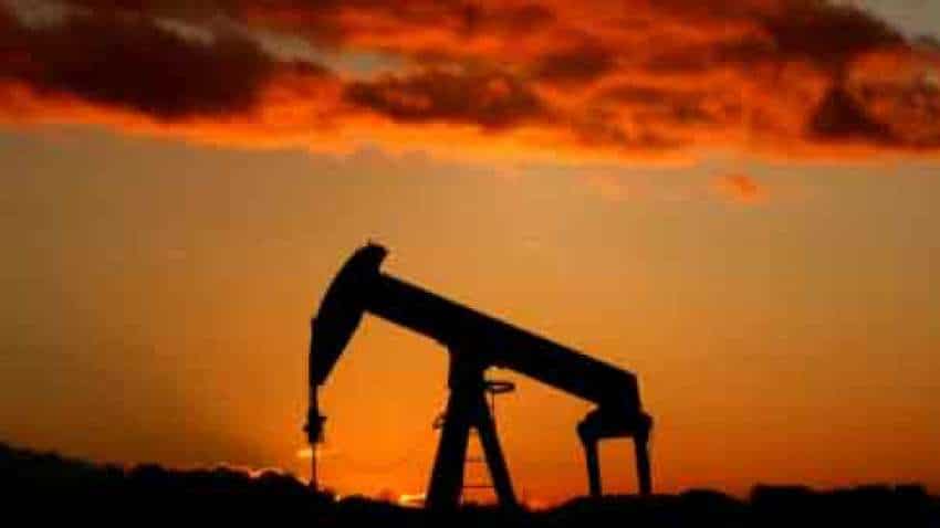 Oil headed for 3% weekly fall on emergency stocks release