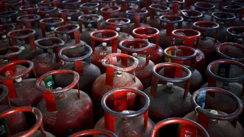 Commercial LPG price raised by Rs 102.5 per cylinder; price in Delhi to be Rs 2355.5