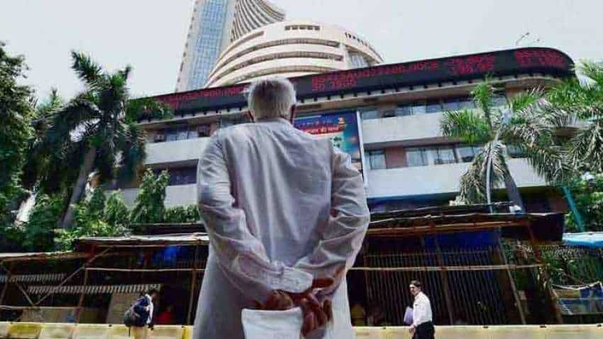 Dalal Street Corner: Intense profit booking in IT, broader market stocks pull down market for 3rd day in row; what should investors do? 