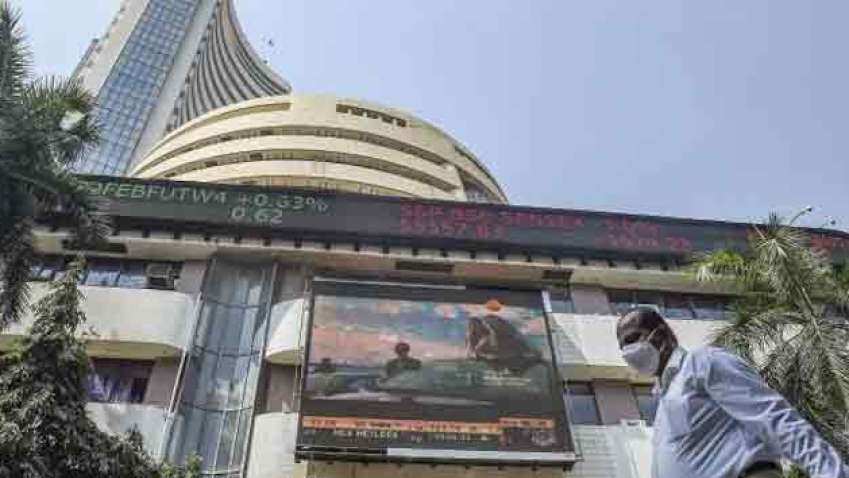 Closing Bell: Nifty ends near 16500, Sensex up over 400 points; oil &amp; gas, IT stocks shine 