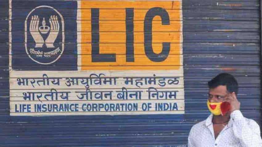 LIC lock-in expires today: Anchor investors sitting at nearly 28% loss as shares fall to a fresh low—What should you do?