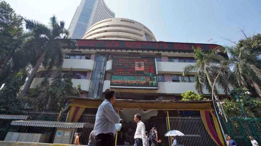 Opening Bell: Nifty gives up 15,300, Sensex sheds over 300 points; Metal lone gainer in falling market 