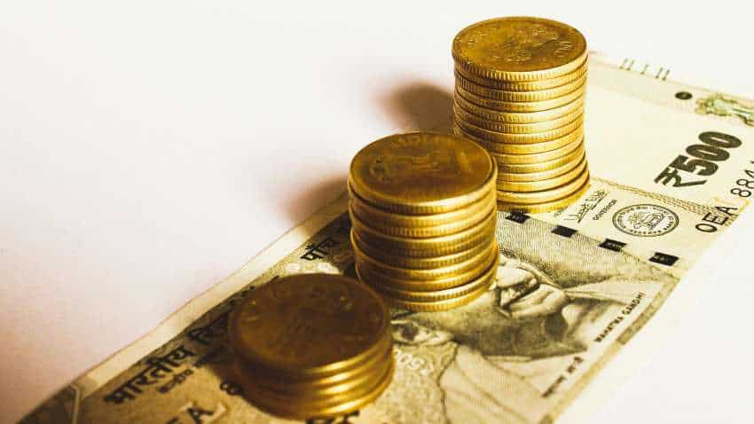 Indian bond yields fall as US peers dip; rupee strengthens slightly | Zee Business Indian bond yields fall as US peers dip; rupee strengthens slightly | Zee Business