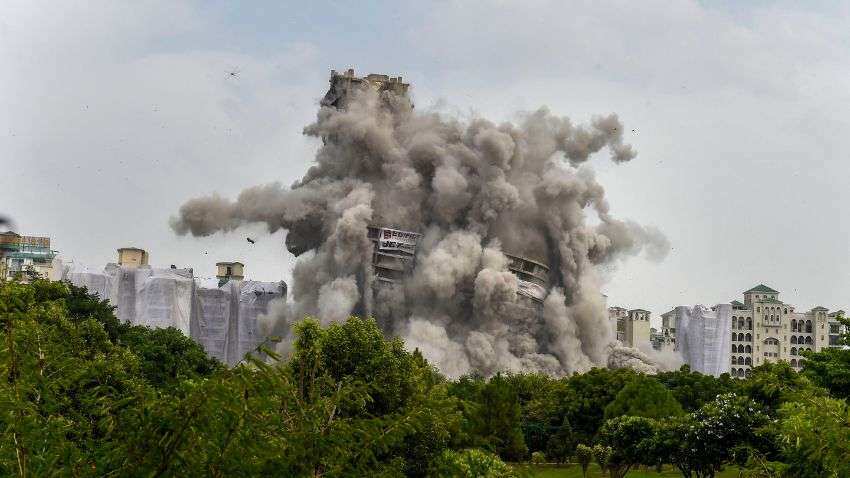 Noida Supertech Twin Towers Demolished: Over 100-metre-tall structures reduced to rubble - Watch explosion video here!