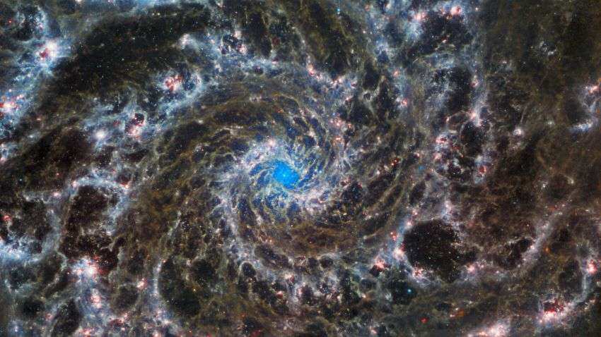 Stunning image! NASA's James Webb Telescope captures 'Phantom galaxy' like never before - view photo Stunning image! NASA's James Webb Telescope captures 'Phantom galaxy' like never before - view photo