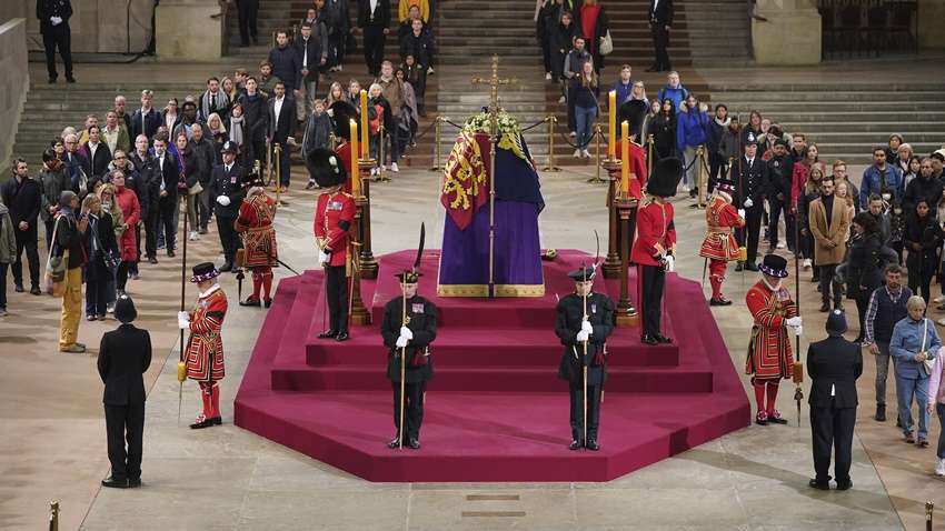 Queen Elizabeth II Funeral: Big Ben chimes, hymns mark state funeral;Queen to be laid to rest in private burial ceremony