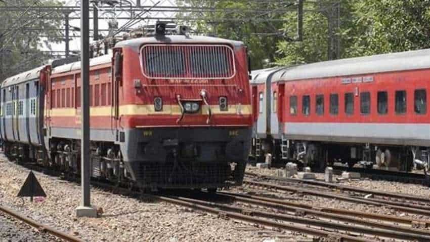 झारखंड में यहां इंटरलॉकिंग के कारण प्रभावित होंगी केइ ट्रेनें, देखें लिस्ट - Which trains will be affected due to interlocking here in Jharkhand, see list
