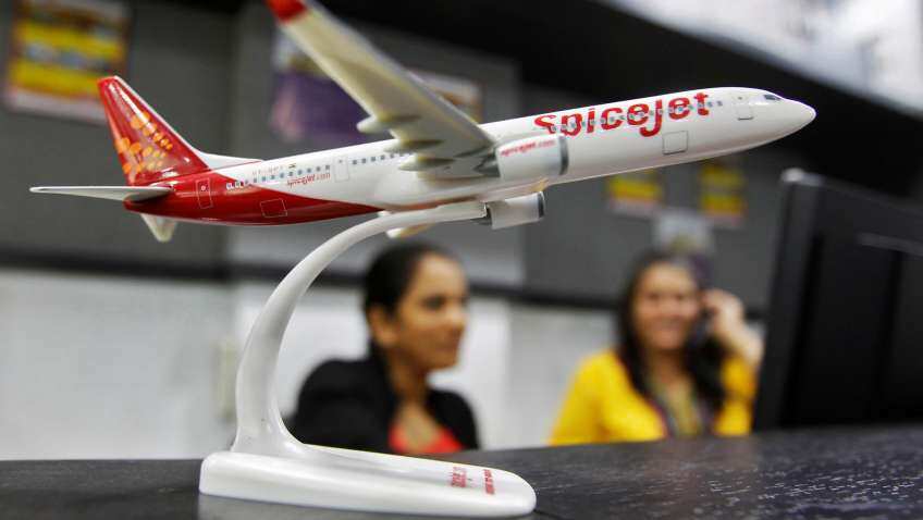 SpiceJet asks certain pilots to go on 3 months&#039; leave without pay in interim measure to rationalize cost – Details!  