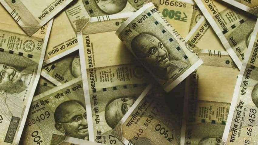Rupee vs Dollar: Indian currency declines 26 paise to close at 80 against $ 