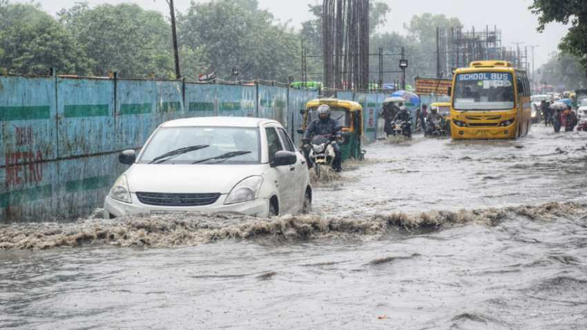Delhi Traffic Advisory: Avoid these routes as rains lash national capital Delhi Traffic Advisory: Avoid these routes as rains lash national capital