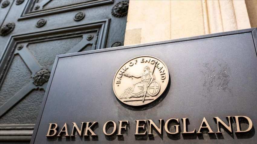Bank of England announces emergency intervention to calm markets after heavy sell-off Bank of England announces emergency intervention to calm markets after heavy sell-off