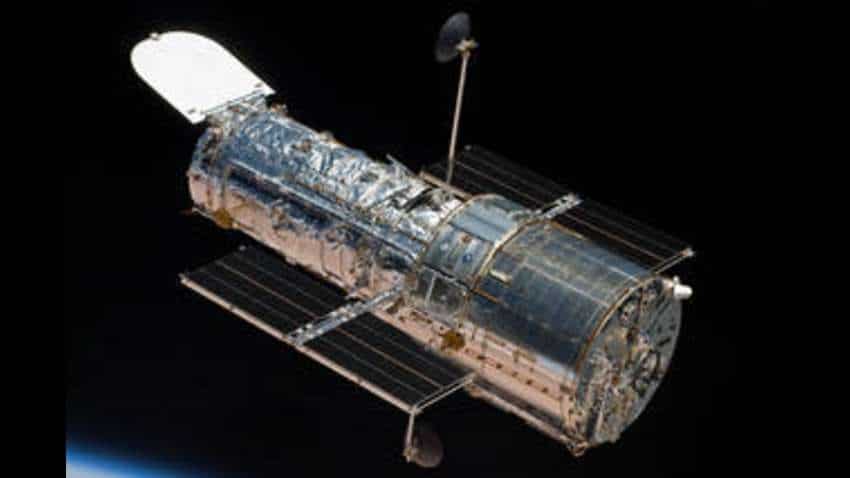 NASA and SpaceX join hands for something epic! Dragon spacecraft to boost Hubble Space Telescope – Know all the details here NASA and SpaceX join hands for something epic! Dragon spacecraft to boost Hubble Space Telescope – Know all the details here