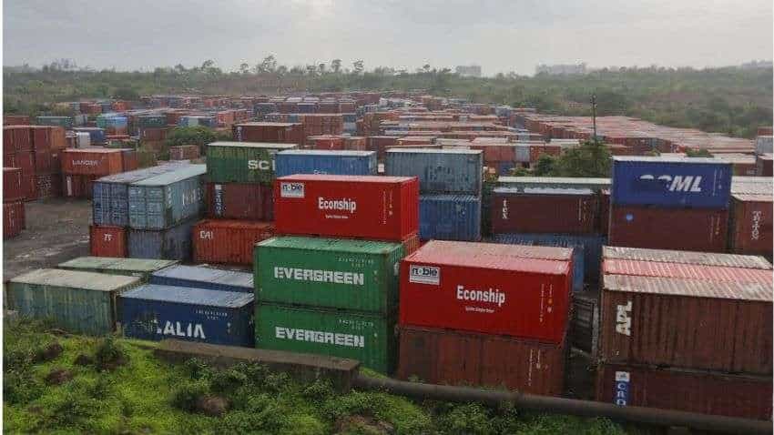 India&#039;s exports dip by 3.52% to $32.62 billion in September; trade deficit widens to $27.72 billion