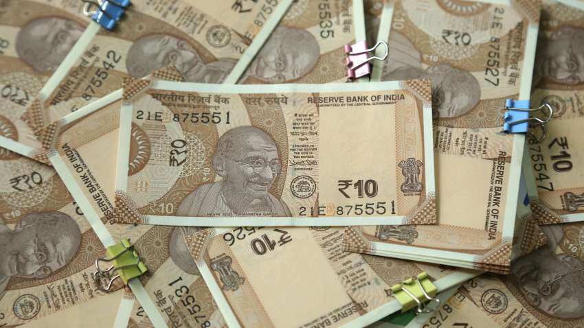 Rupee Vs Dollar: Indian currency recovers from life-time low; analysts say more pain on the cards
