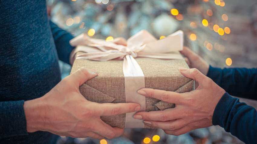 Need help finding perfect Christmas gift? Check out these unique and gift  traditional ideas