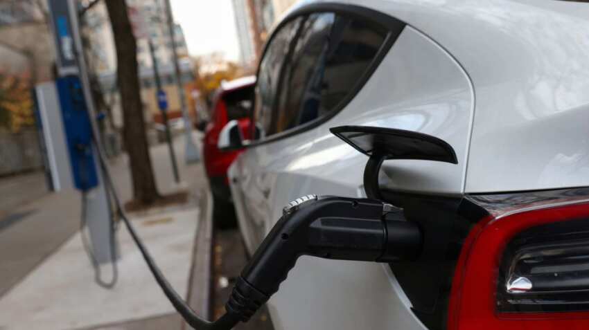 Automobile dealers body says retail electric vehicle sales soar 185% to 1,11,971 units in Oct