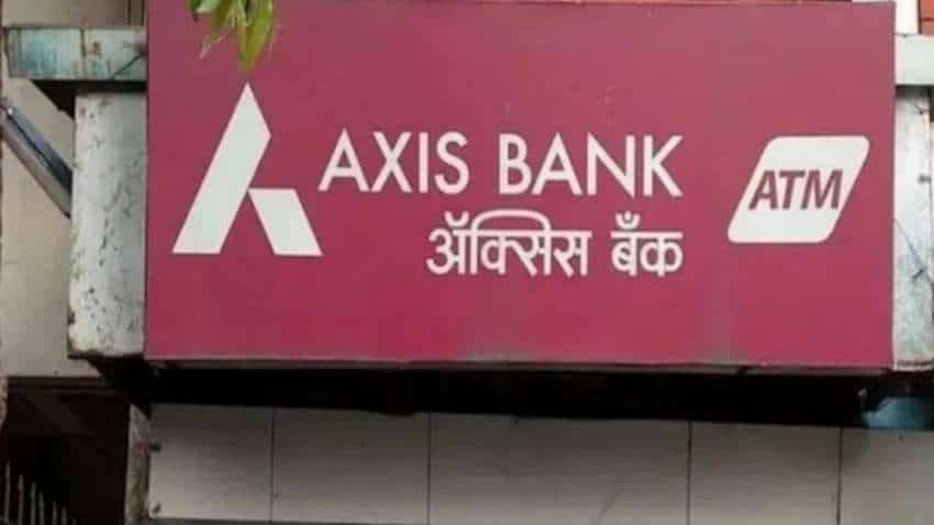 Axis Bank dips as government offloads entire 1.55% stake