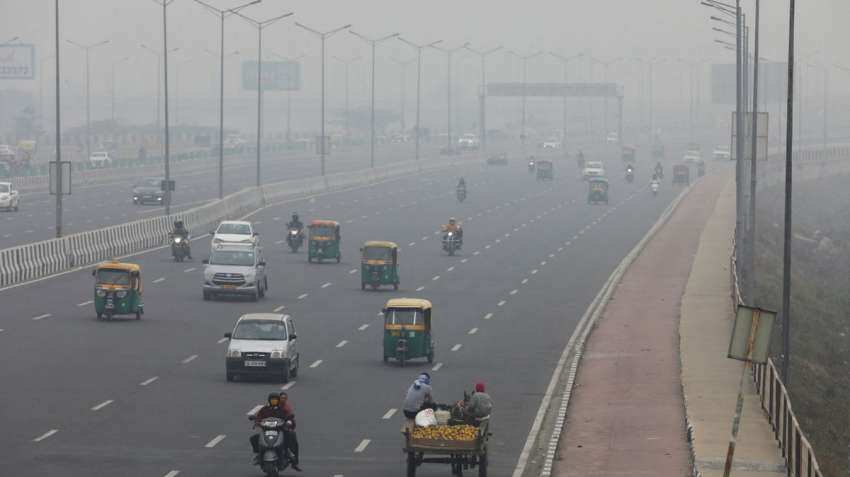 Delhi AQI today: Air quality remains in &#039;very poor&#039; category | Delhi Air Pollution News, Level