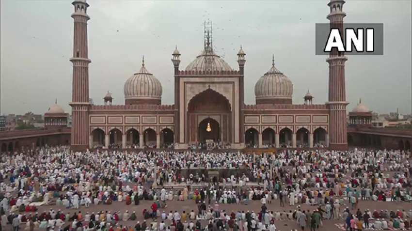 Delhi&#039;s Jama Masjid bans entry of &#039;girls&#039;, Shahi Imam says doesn&#039;t apply to those offering prayers