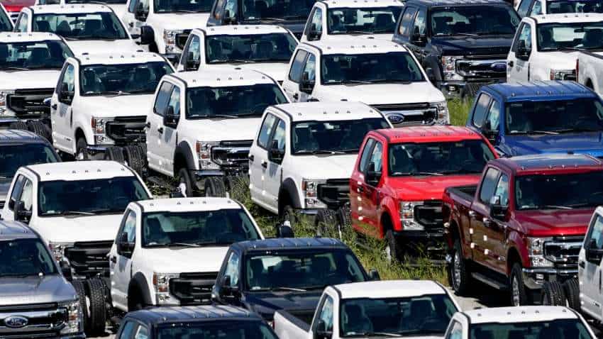 Carmakers announce plan to hike prices from January 2023 to offset rising input costs