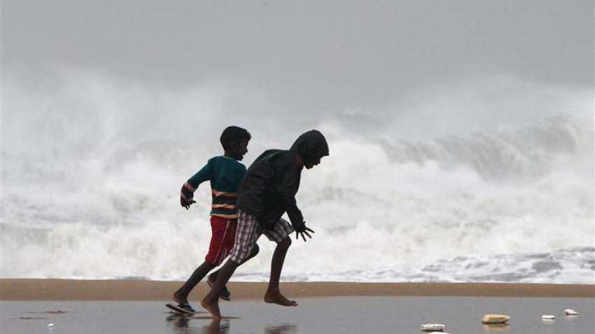 Cyclonic storm Mandous: IMD issues yellow alert for Tamil Nadu ...