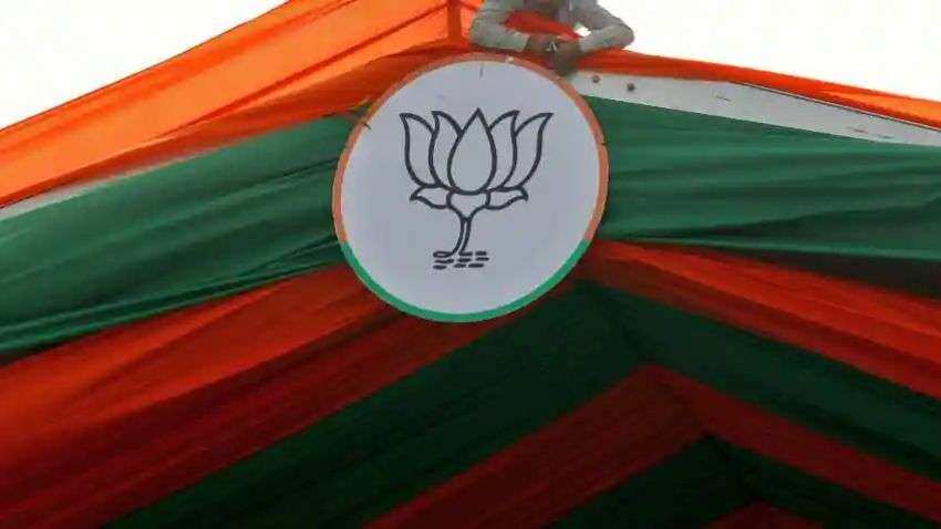Gujarat Election Result 2022: AAP CM face Isudan Gadhvi loses by over 18,000 votes in Khambhalia