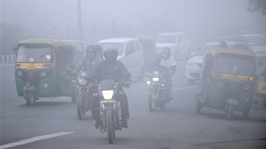 Delhi weather, temperature today news: Smog envelops national capital, air quality in severe category