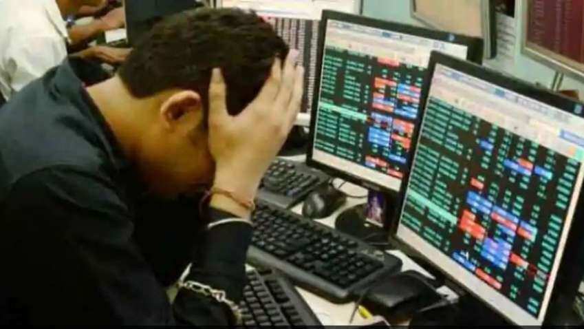 Closing Bell: Sensex, Nifty end week in red; record 3rd successive loss beaten down by IT, bank stocks