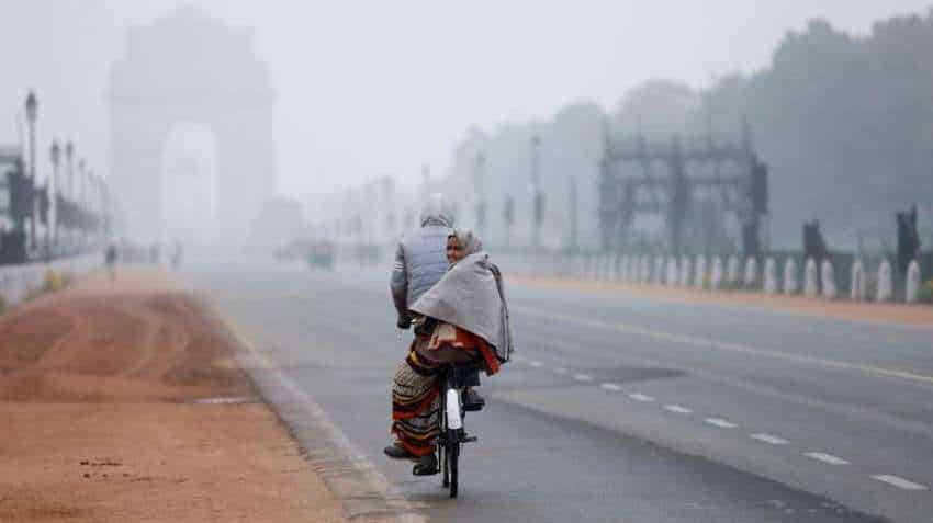 Weather Update: Delhi NCR region in grip of severe cold wave; temperature  drops below 2 degrees Celsius | Zee Business