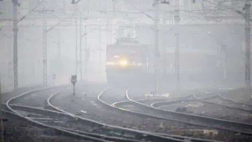 29 Delhi-Bound trains running late due to dense fog | Check full list of trains running late at New Delhi Railway Station | Delhi temperature today, Delhi weather forecast, news