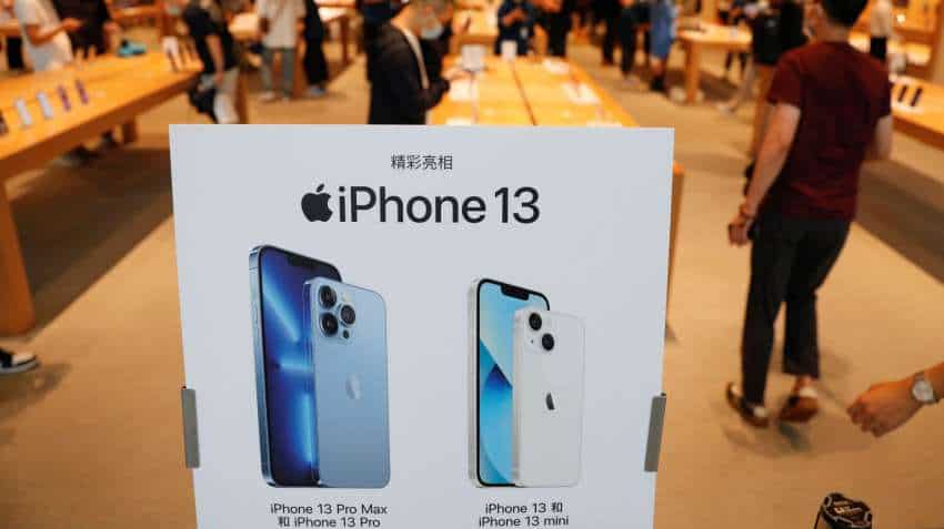 Amazon Republic Day Sale last day: iPhone 13 priced at Rs 61,999; iPhone 12 at 55,900 only — Check deals