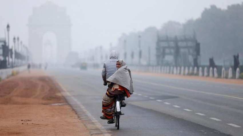 Delhi temperature, weather today forecast: IMD predicts rainfall from January 24, Jammu Kashmir to receive snowfall