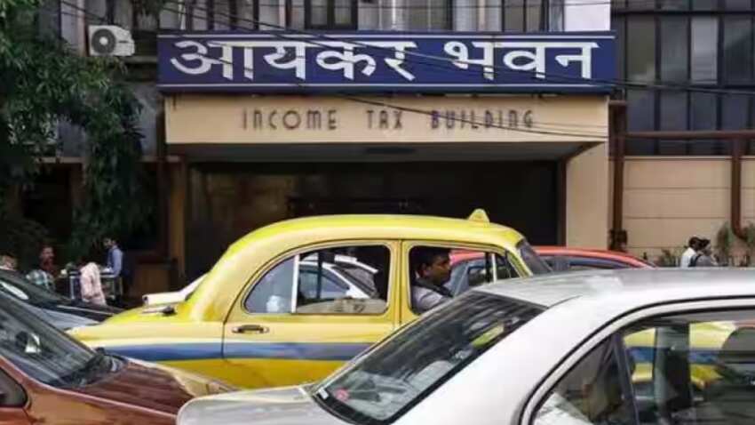 I-T dept raids over 30 locations of 5 builder groups across Jaipur I-T dept raids over 30 locations of 5 builder groups across Jaipur