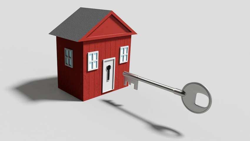 Home, personal loan EMIs set to rise as RBI hikes repo rate for 6th in a row - Here's the math behind it Home, personal loan EMIs set to rise as RBI hikes repo rate for 6th in a row - Here's the math behind it