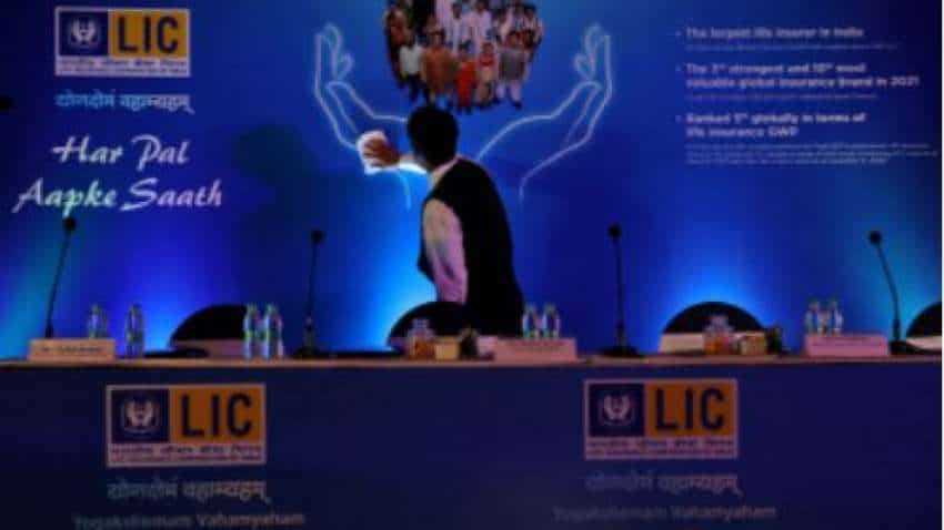 LIC&#039;s net income jumps manifold to Rs 8,334.2 crore in December quarter