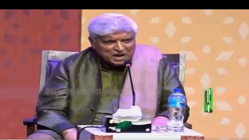 Javed Akhtar&#039;s no-holds-barred attack on Pakistan in Lahore gets thumping applause in India - Viral video