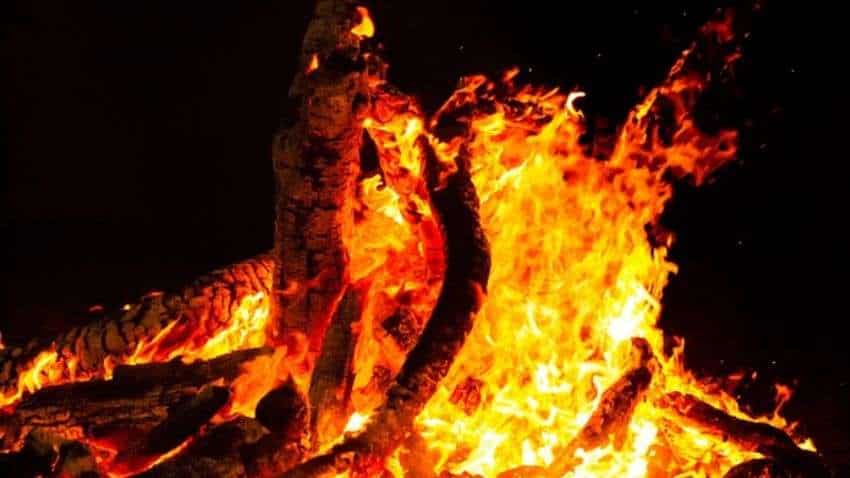 Holika Dahan 2023: Wishes, Messages, Quotes to share on WhatsApp
