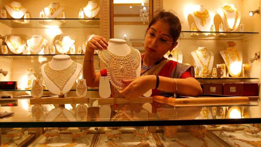 Gold price today, March 8: Yellow metal traders lower on MCX after Jerome Powell hawkish comment - Check rates in Delhi, Mumbai and other cities