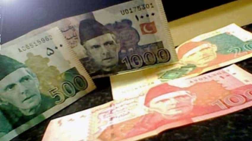 Pakistan rupee falls all-time low against US dollar