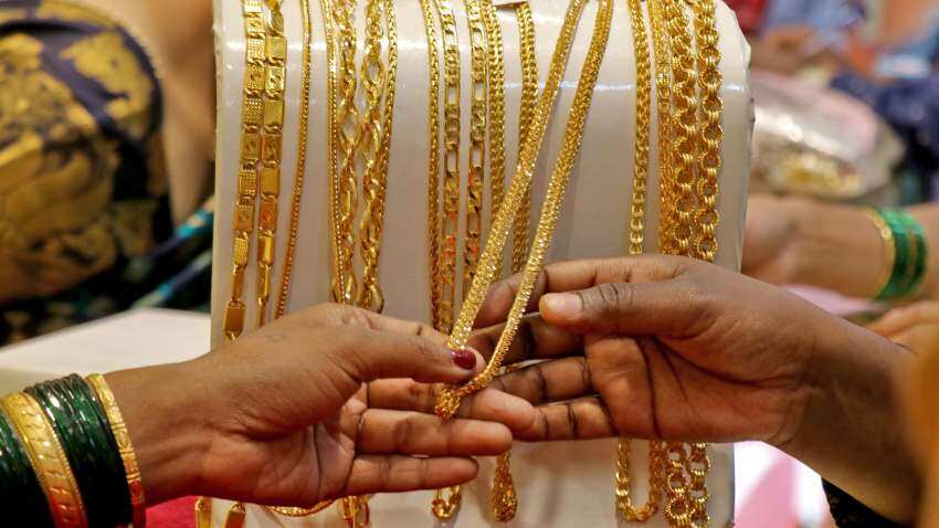 Gold and silver rate today (April 28, 2023): Yellow metals trades under pressure below Rs 60,000; should you buy or sell? 