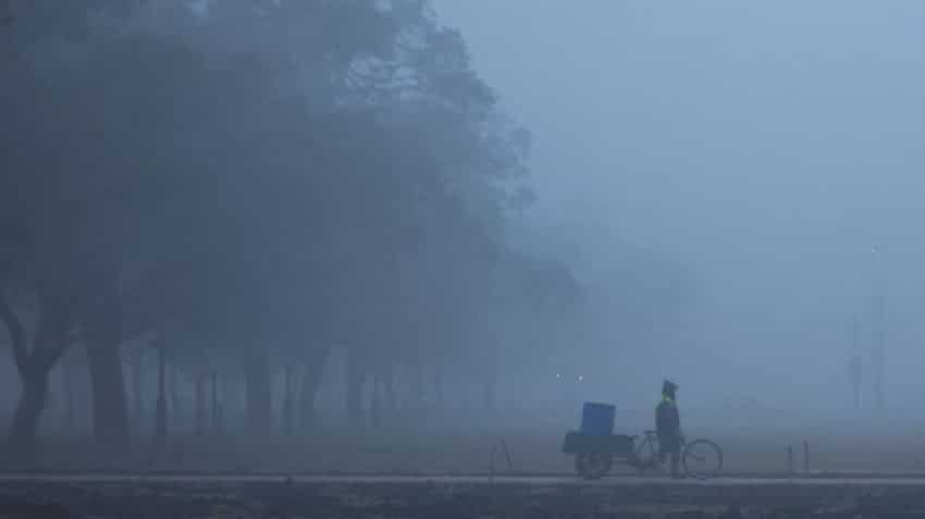 Delhi-NCR Weather Today: Thick layer of fog after rain, Minimum temperature at 20