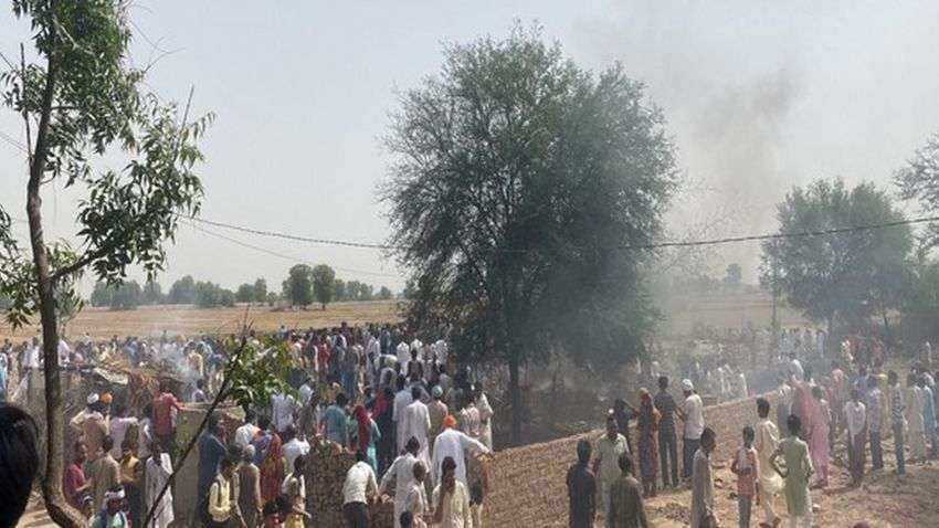 IAF&#039;s MiG-21 crashes in Rajasthan; two civilians killed, pilot safe 