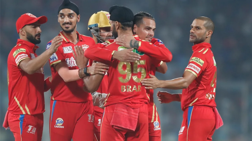 Ipl 2023 Bowlers Bringing Us Back In The Game Was Amazing Says Shikhar Dhawan Zee Business 