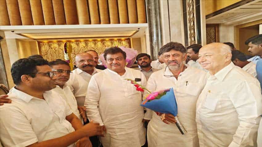 2023 Karnataka Elections: Siddaramiah reaches Delhi, while Shivakumar cancels meeting
